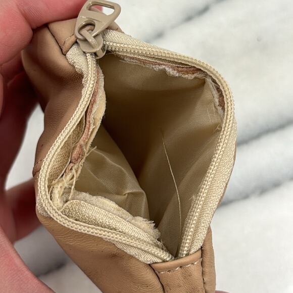NWT cream leather coin purse - Picture 3 of 5
